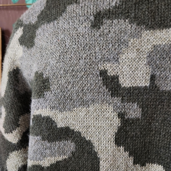 LUCKY BRAND Camo Cardigan Sweater Large - Picture 6 of 11